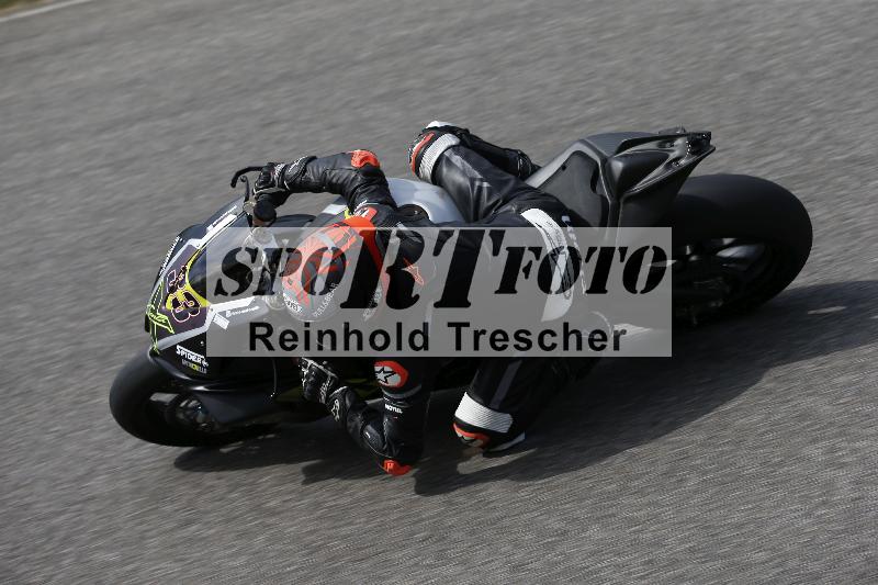 /10 20.04.2026  Pluess Moto Sport ADR/Freies Fahren/33